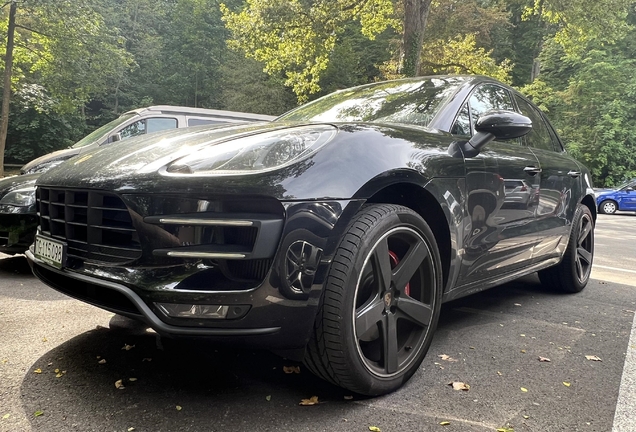 Porsche 95B Macan Turbo