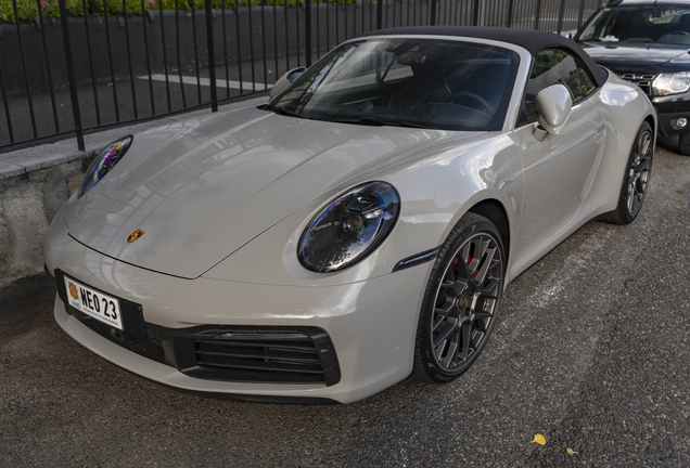 Porsche 992 Carrera 4S Cabriolet