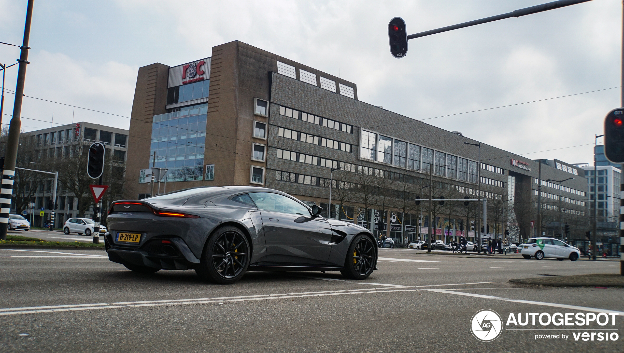 Aston Martin V8 Vantage 2018