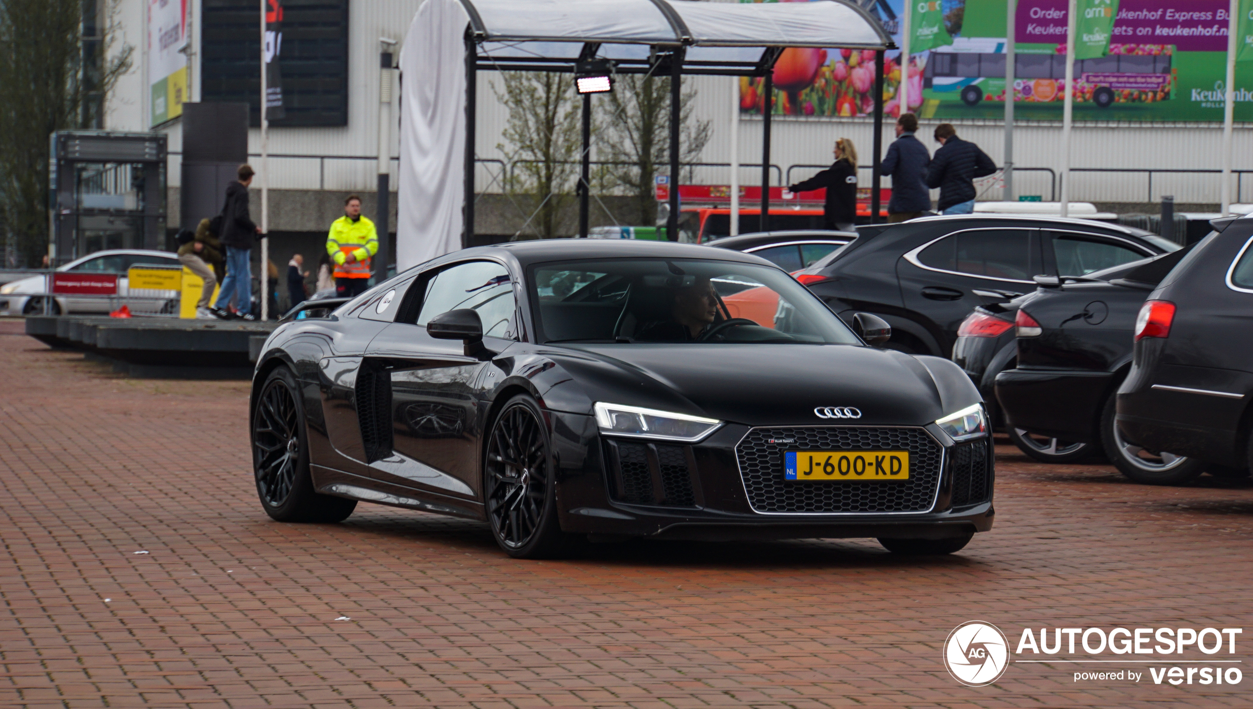 Audi R8 V10 Plus 2015