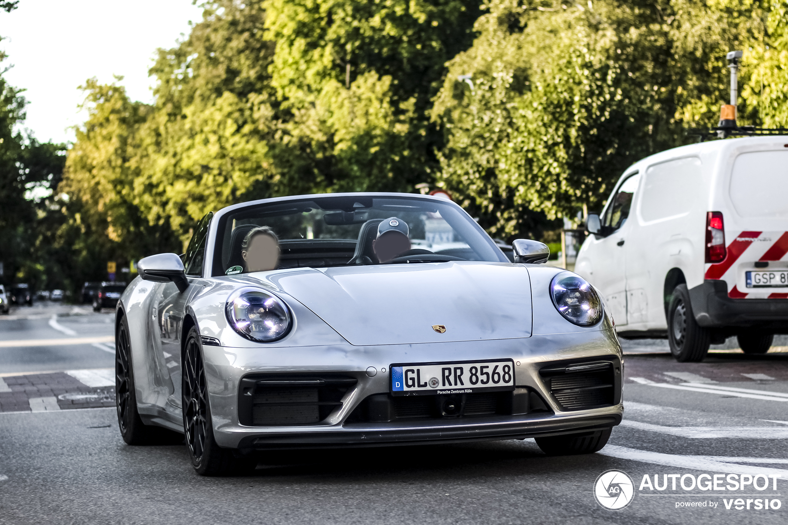 Porsche 992 Carrera 4 GTS Cabriolet