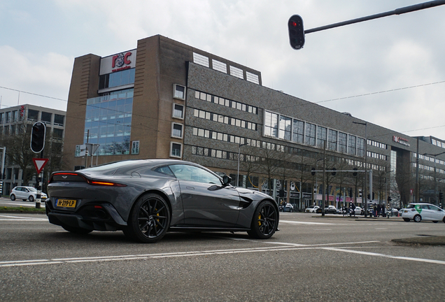 Aston Martin V8 Vantage 2018