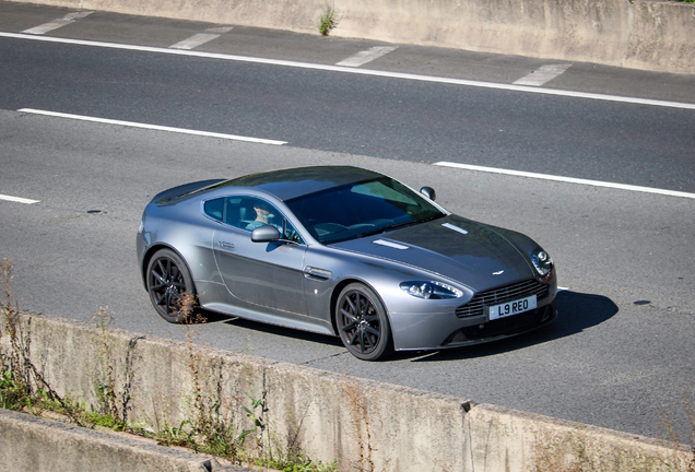 Aston Martin V8 Vantage S