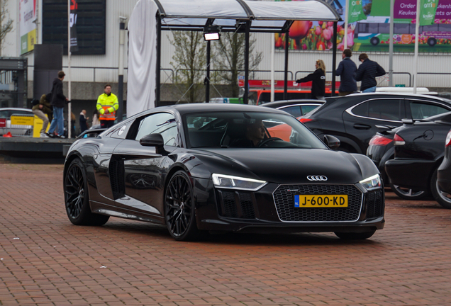 Audi R8 V10 Plus 2015