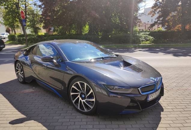 BMW i8