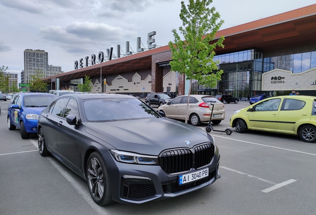 BMW M760Li xDrive 2019