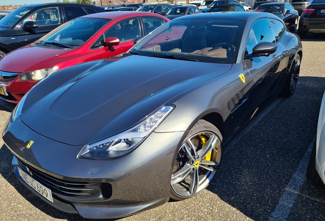 Ferrari GTC4Lusso