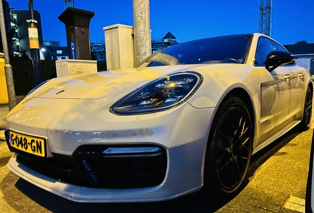 Porsche 971 Panamera Turbo S E-Hybrid Sport Turismo