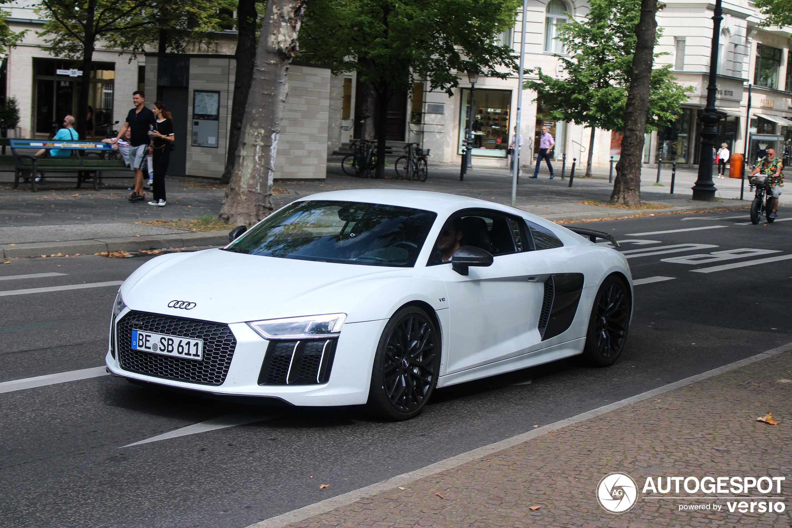 Audi R8 V10 Plus 2015