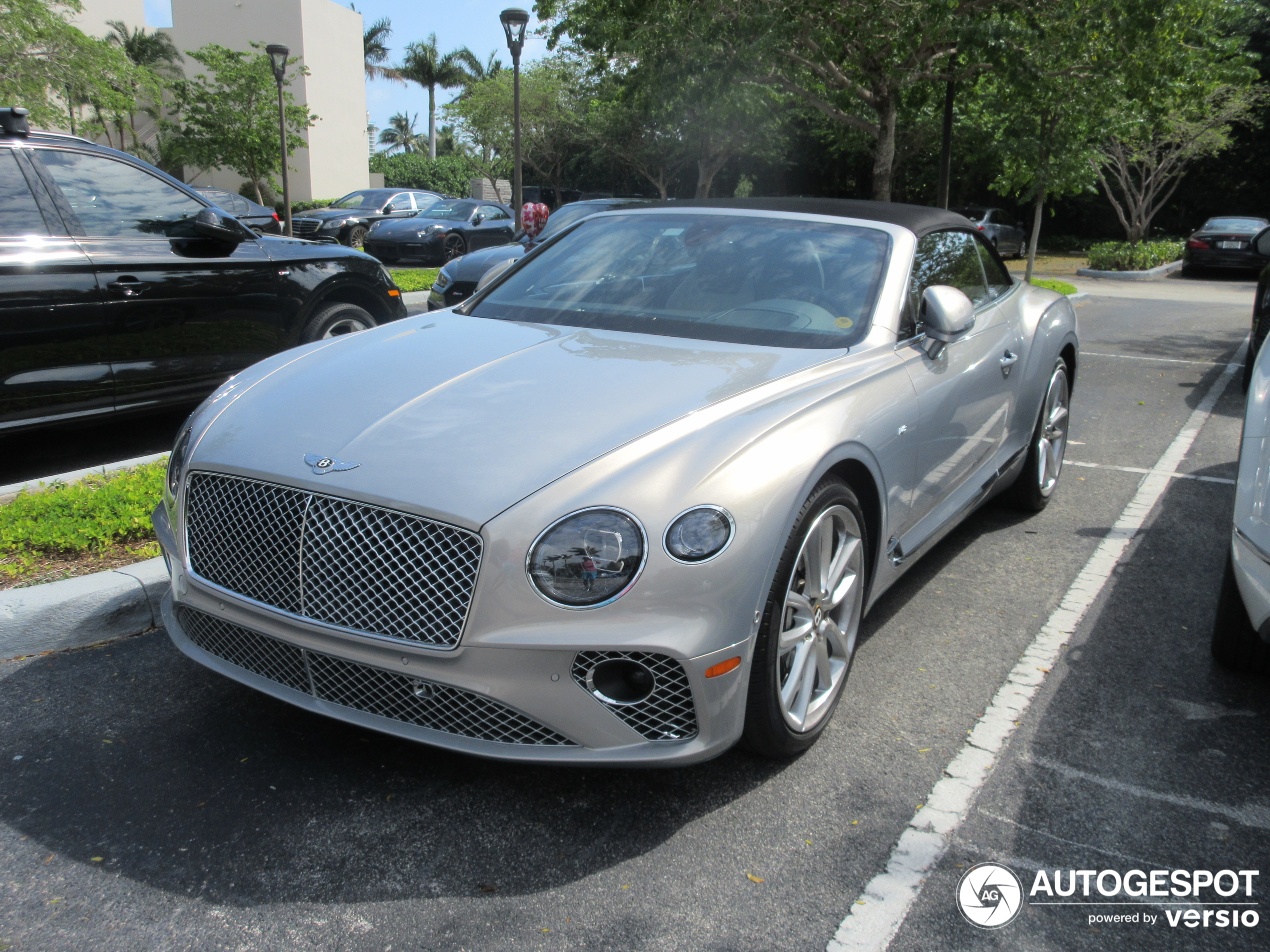 Bentley Continental GTC V8 2020