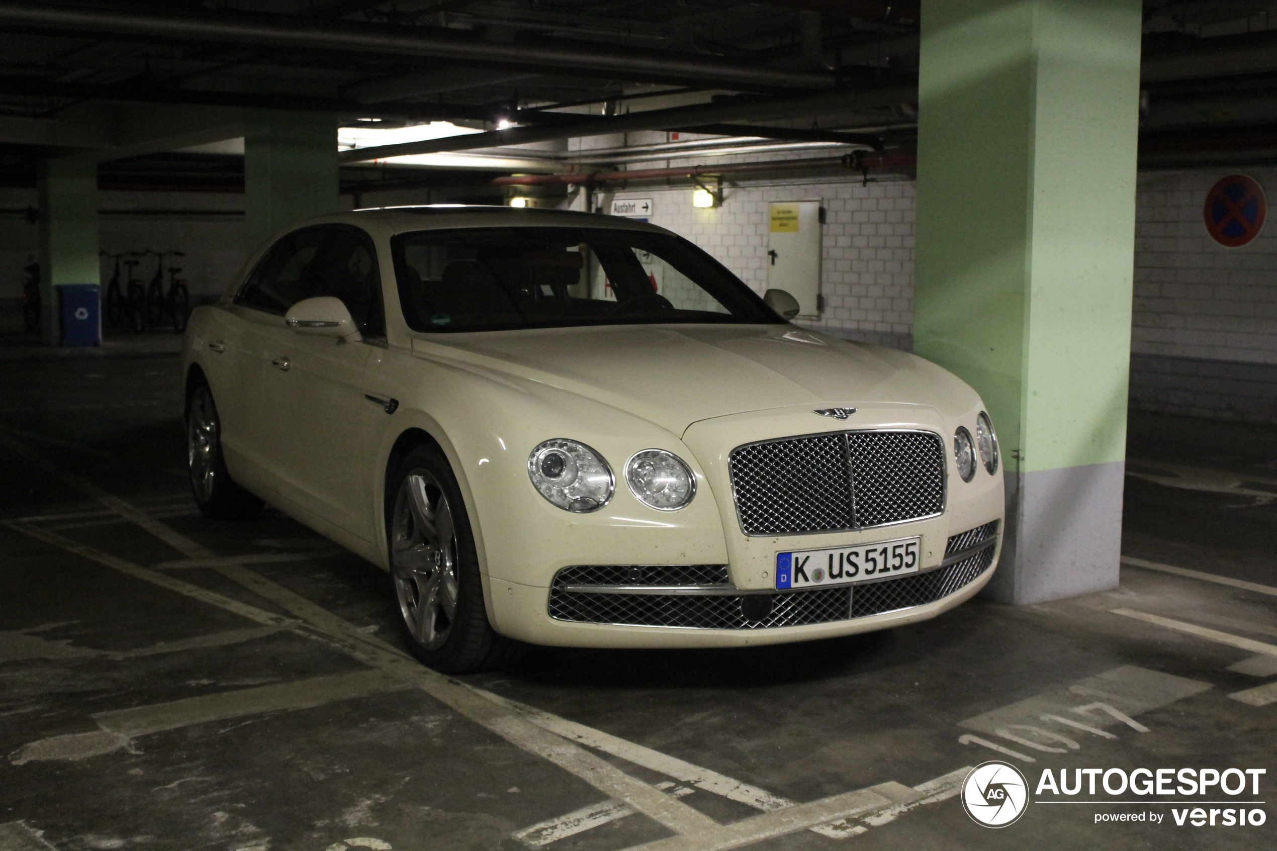 Bentley Flying Spur W12