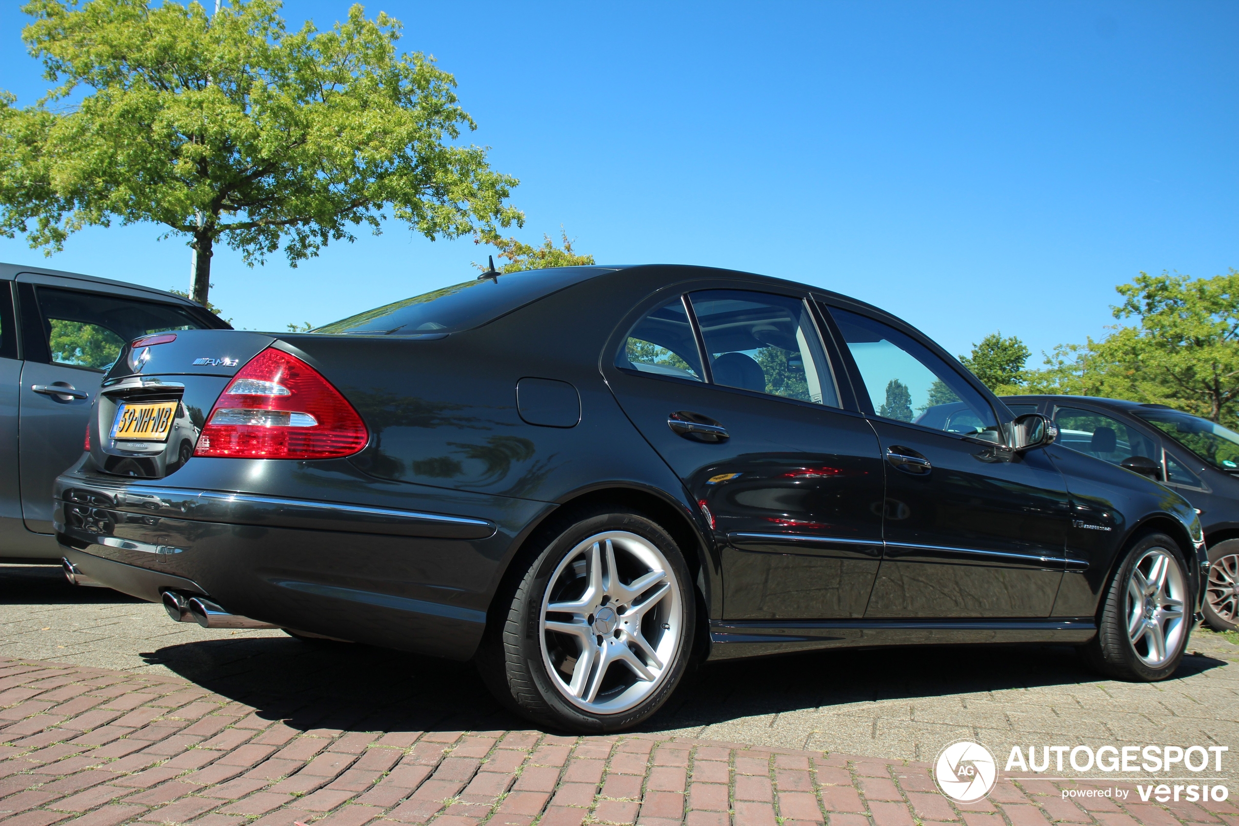 Mercedes-Benz E 55 AMG