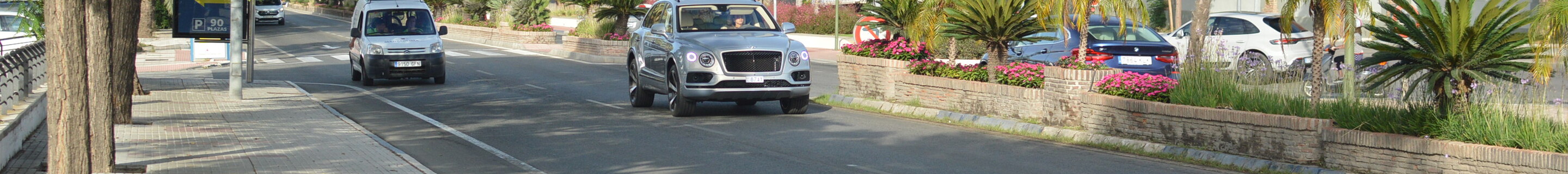 Bentley Bentayga V8