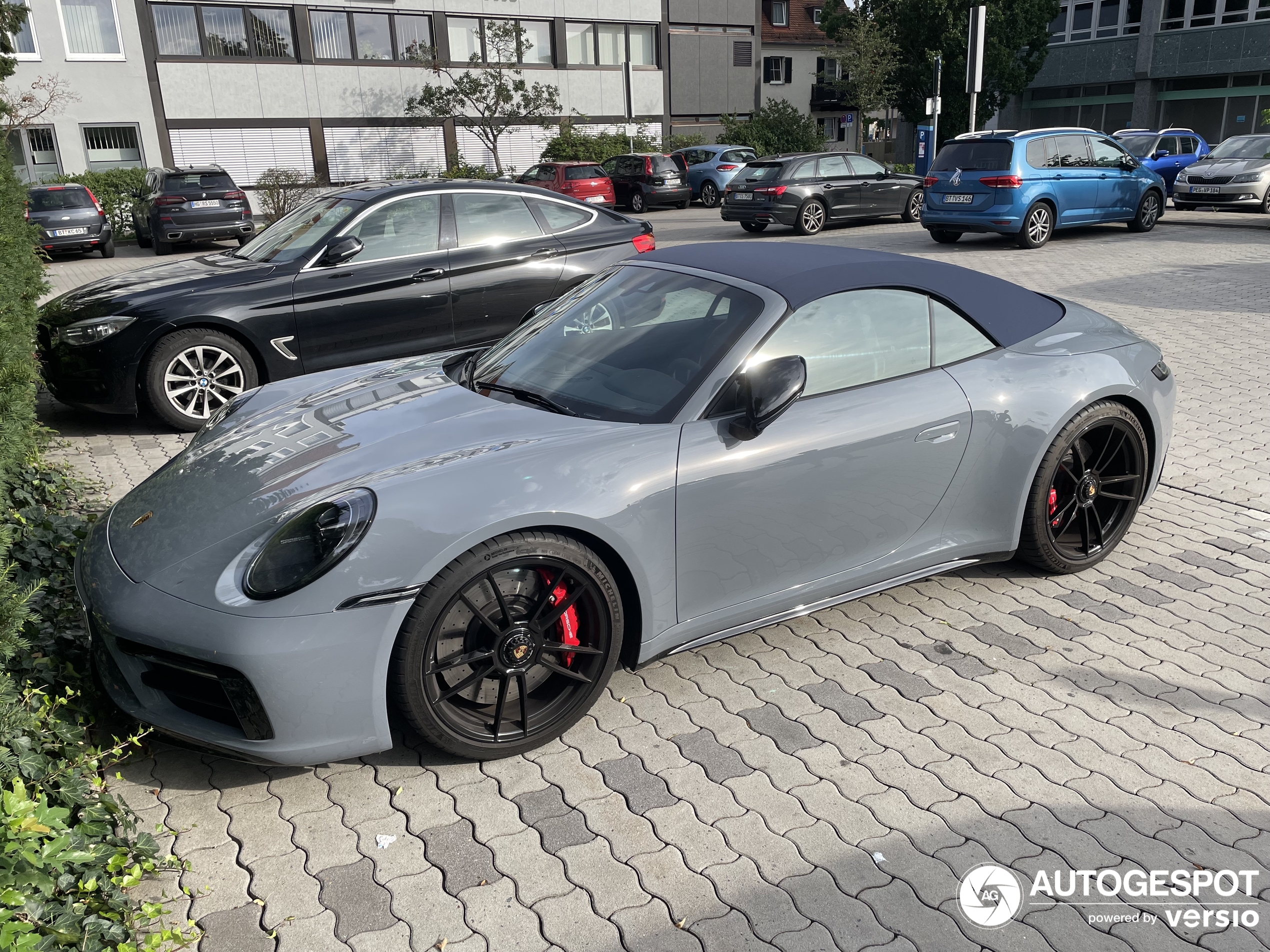 Porsche 992 Carrera 4 GTS Cabriolet