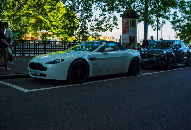 Aston Martin V8 Vantage Roadster