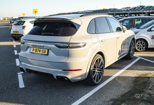 Porsche Cayenne Turbo S E-Hybrid