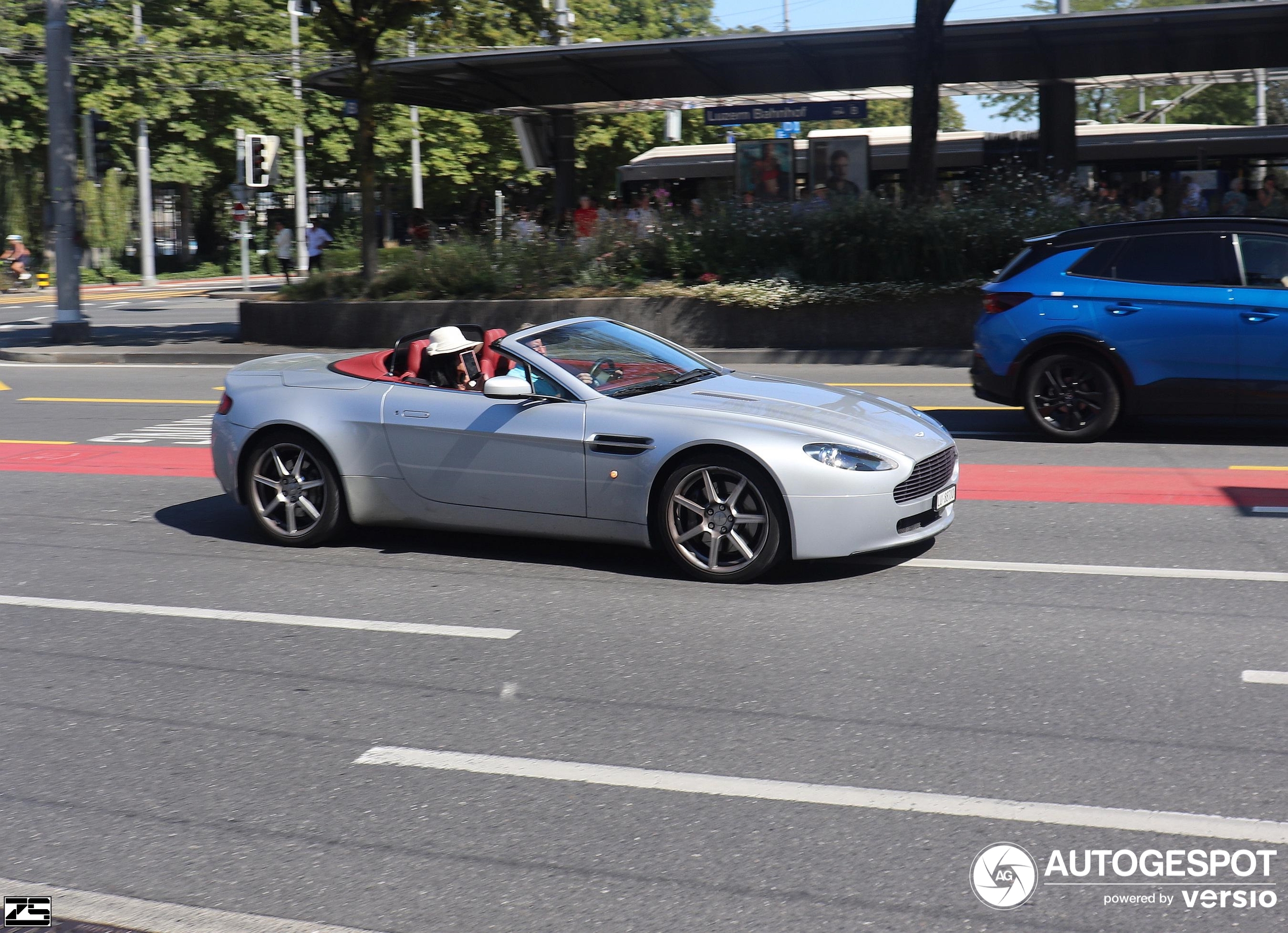 Aston Martin V8 Vantage Roadster