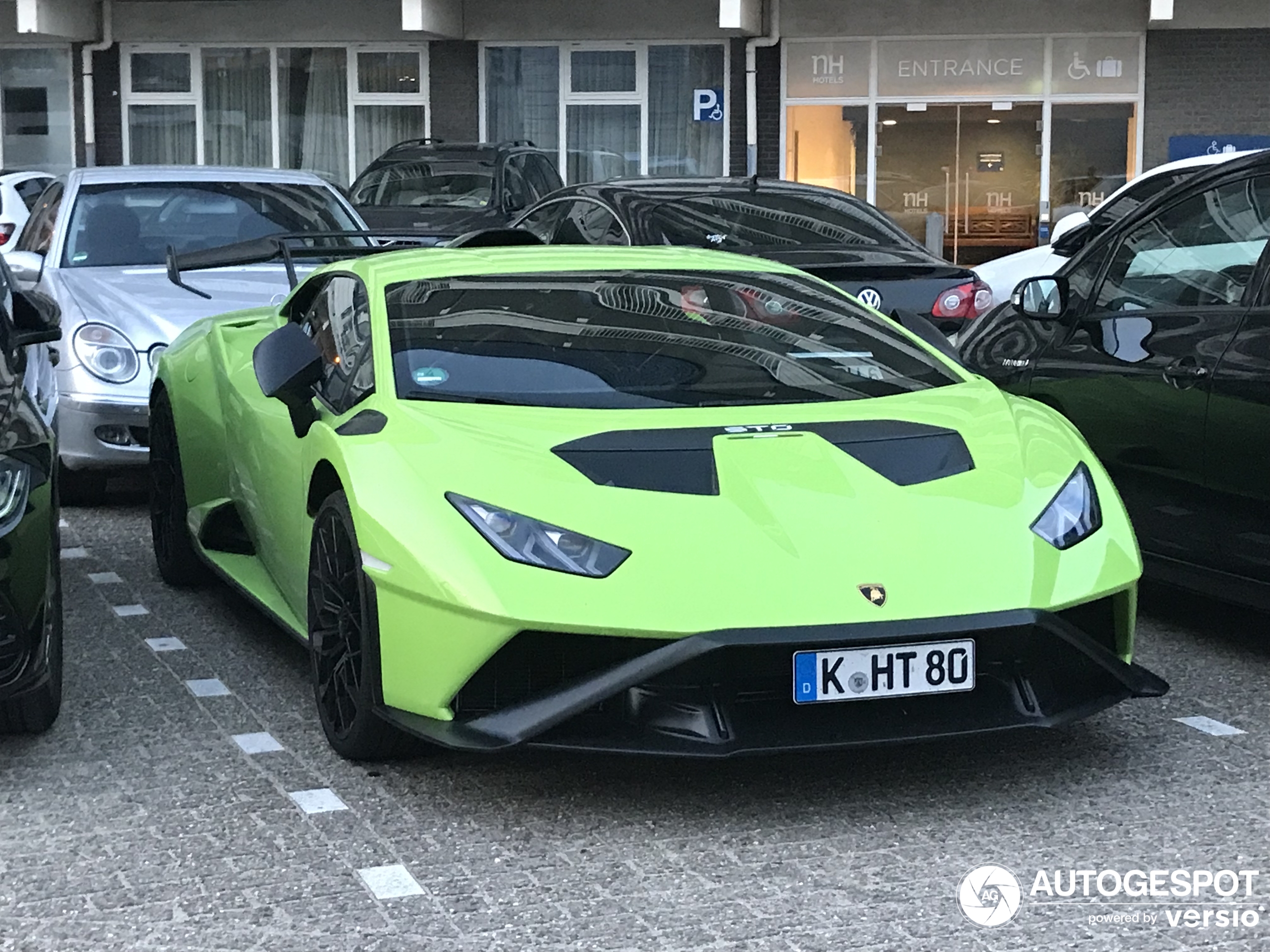 Lamborghini Huracán LP640-2 STO