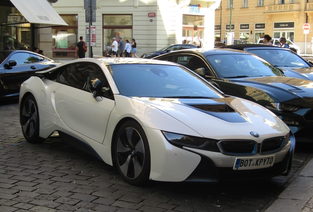 BMW i8