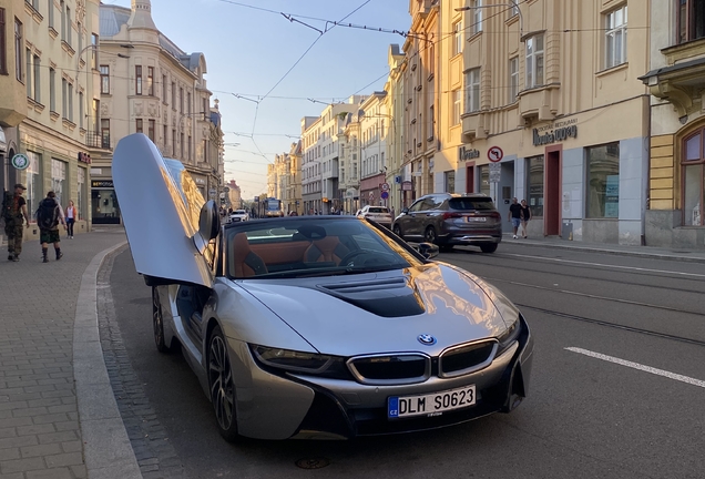 BMW i8 Roadster