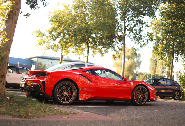 Ferrari 488 Pista