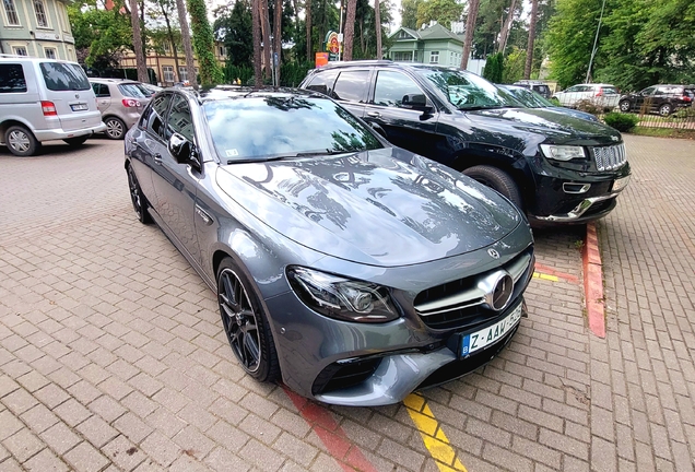 Mercedes-AMG E 63 S W213