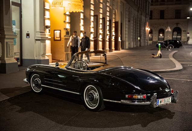 Mercedes-Benz 300SL Roadster