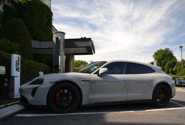 Porsche Taycan GTS Sport Turismo