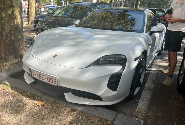 Porsche Taycan Turbo