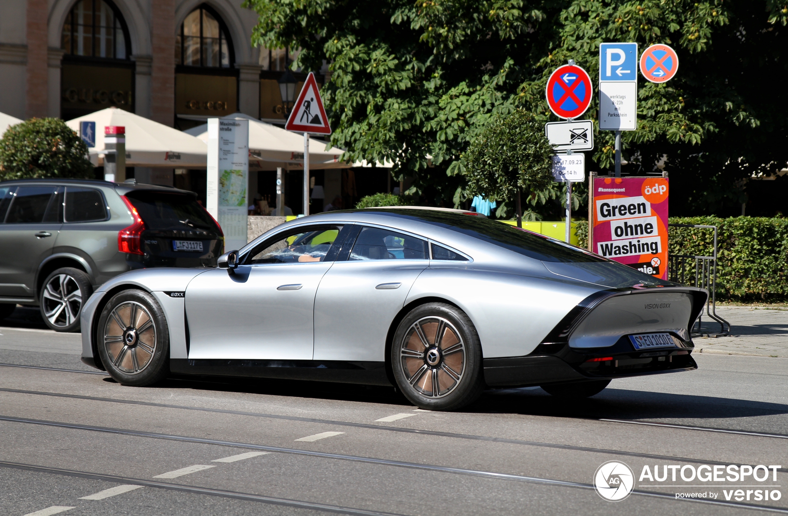 Das Neueste Konzeptfahrzeug von Mercedes Benz taucht in München auf: der Vision EQXX