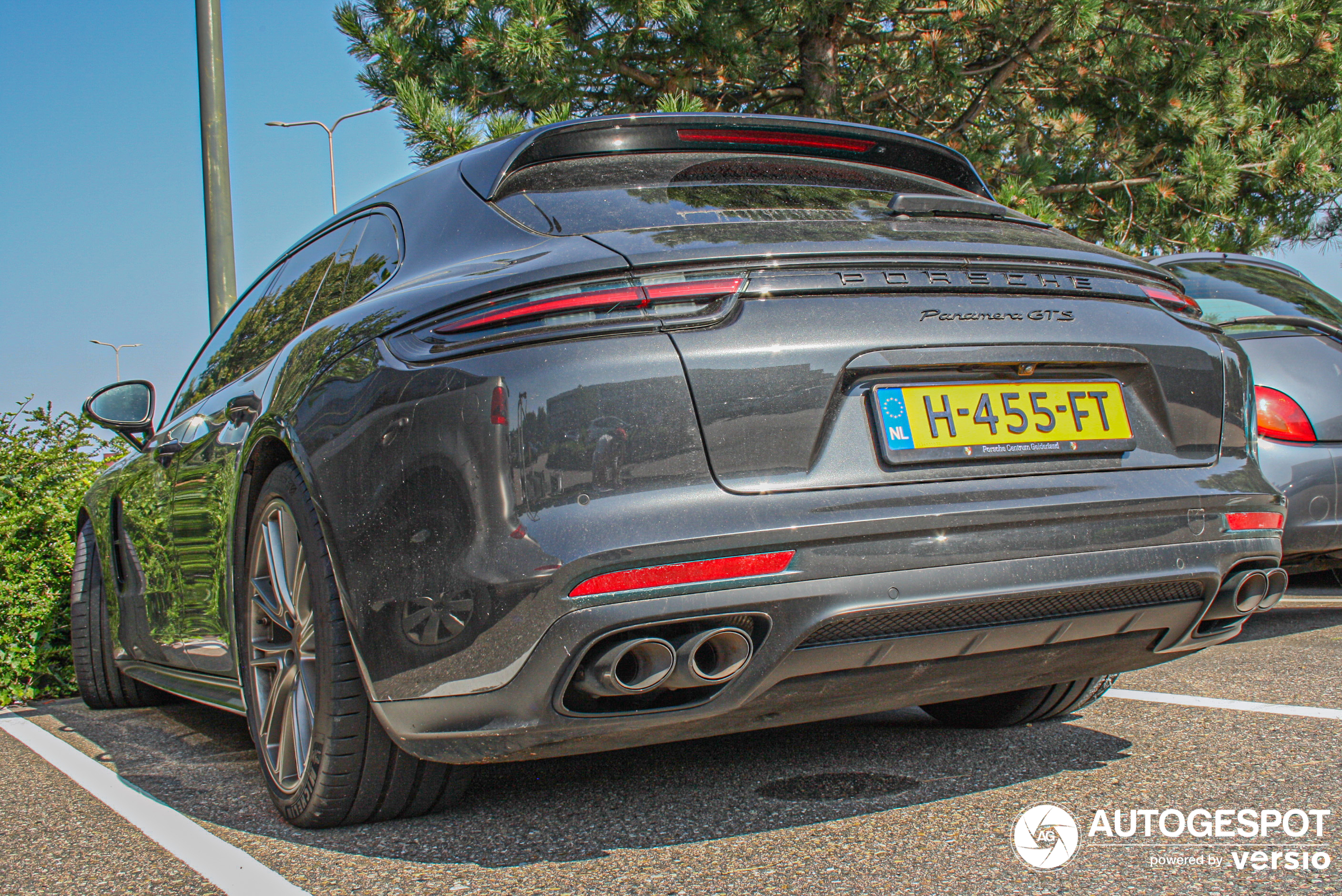 Porsche 971 Panamera GTS Sport Turismo