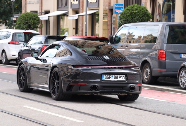 Porsche 992 Carrera GTS