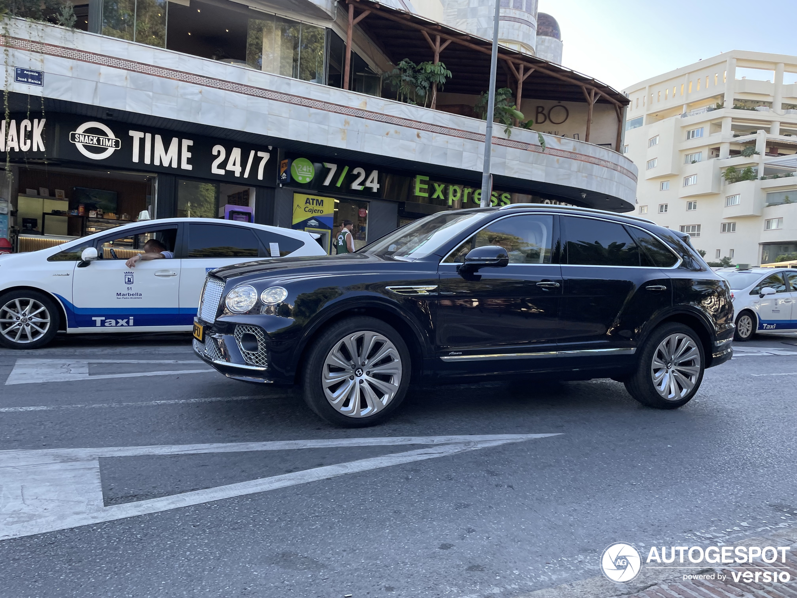 Bentley Bentayga Azure