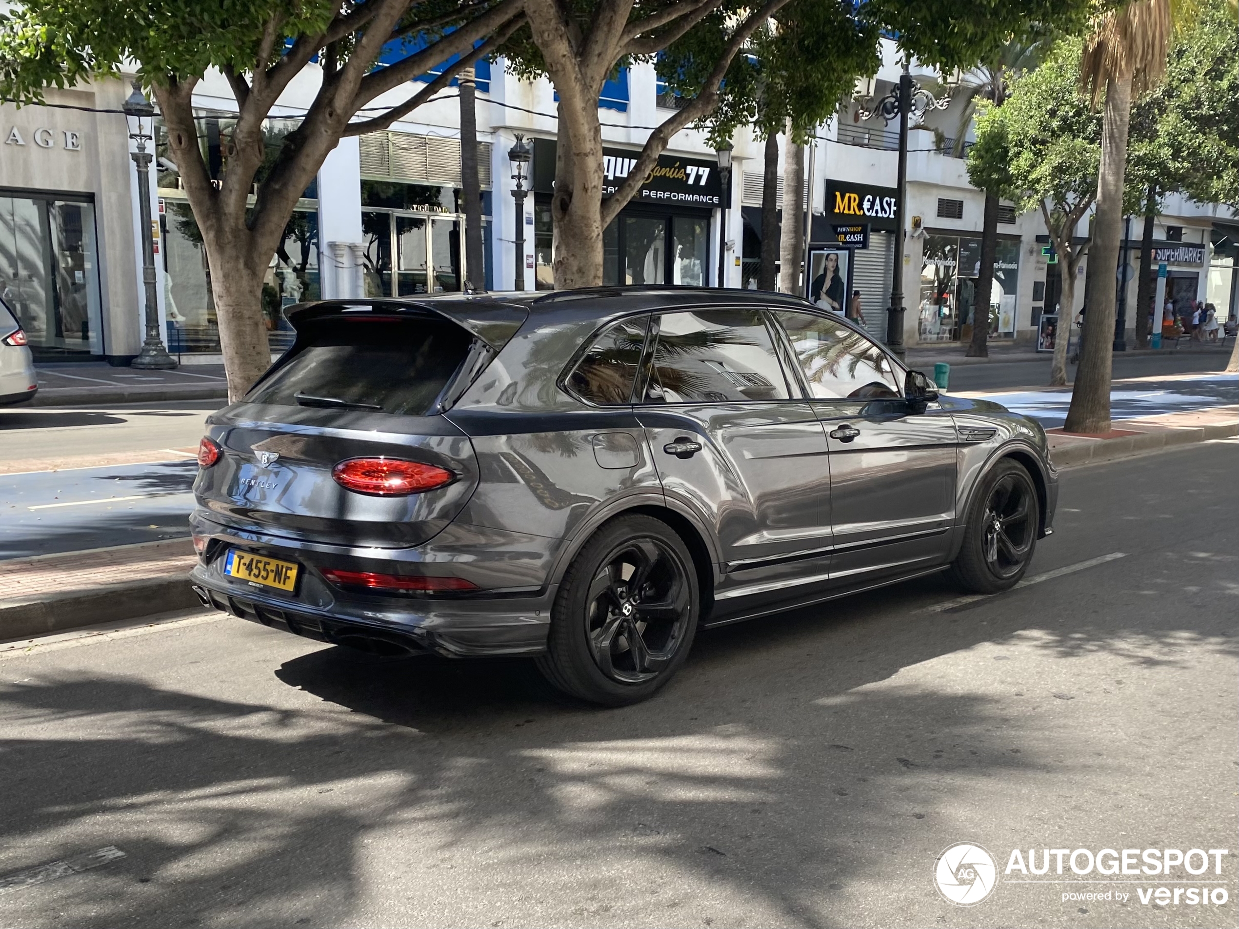 Twee Nederlandse Bentley's in Marbella