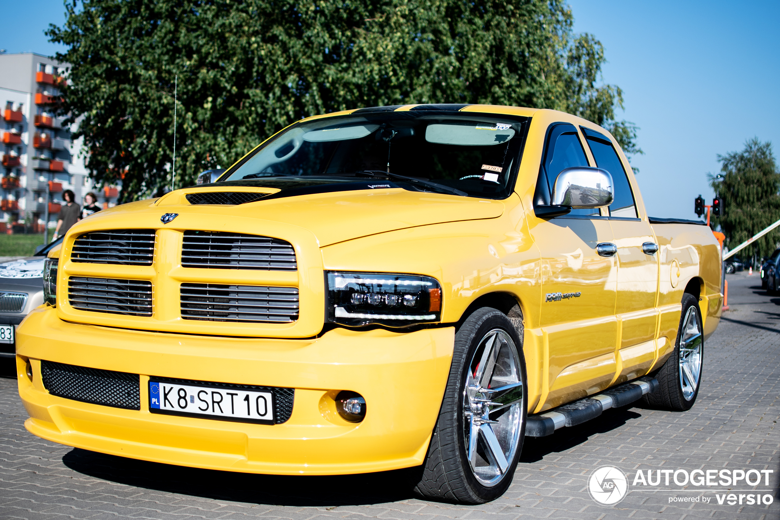 Dodge RAM SRT-10 Quad-Cab Yellow Fever Edition