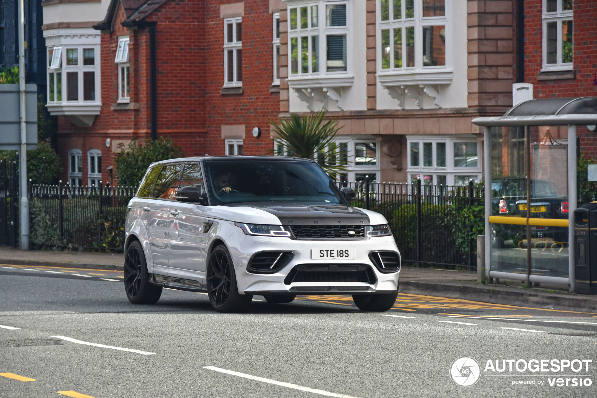 Land Rover Range Rover Onyx SVR 2018