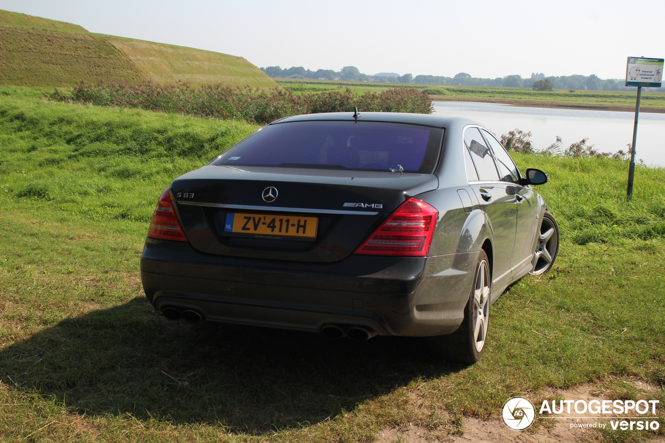 Mercedes-Benz S 63 AMG W221