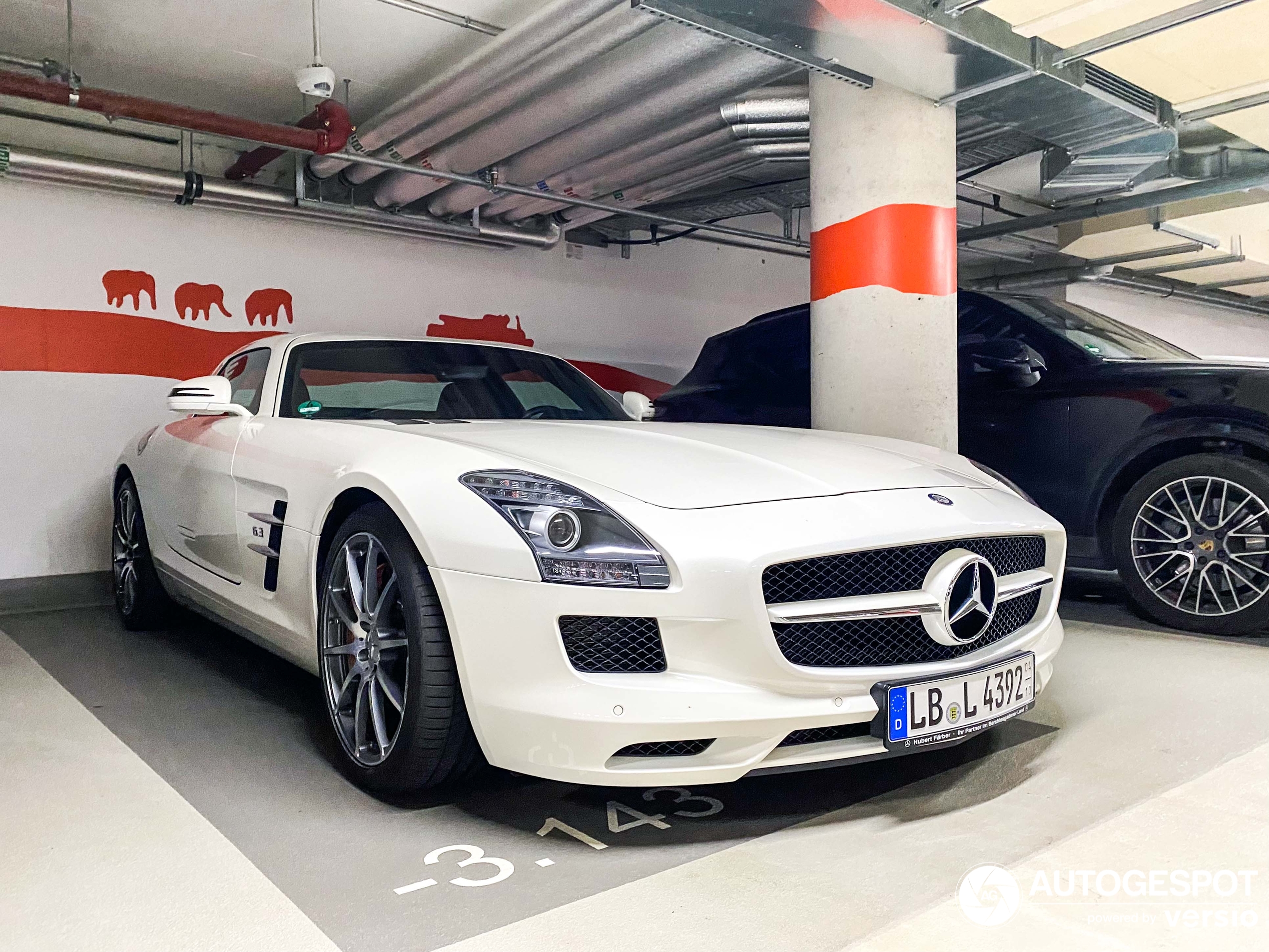 Mercedes-Benz SLS AMG