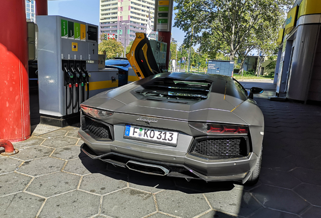 Lamborghini Aventador LP700-4