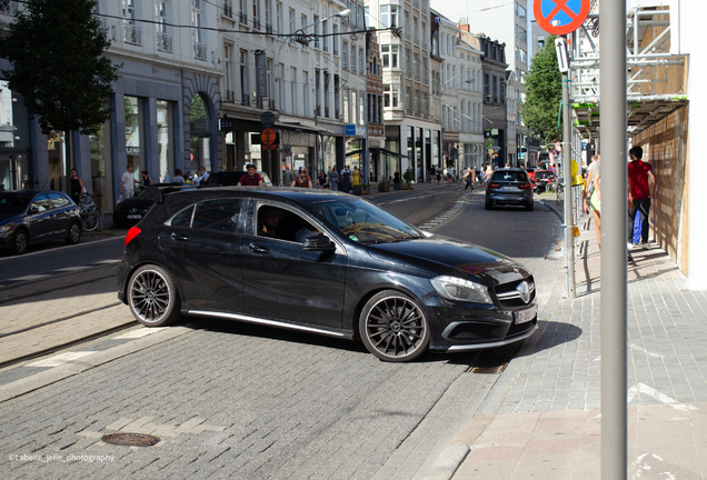 Mercedes-Benz A 45 AMG