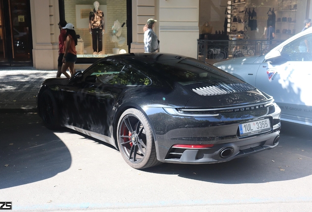 Porsche 992 Carrera GTS