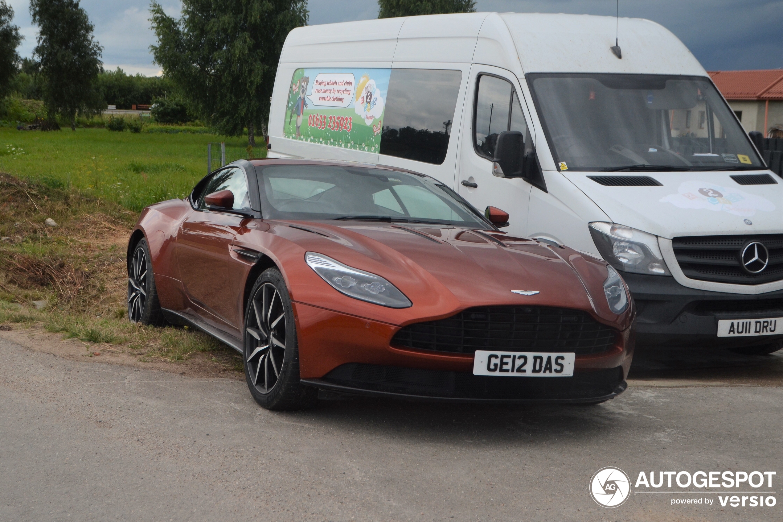 Aston Martin DB11