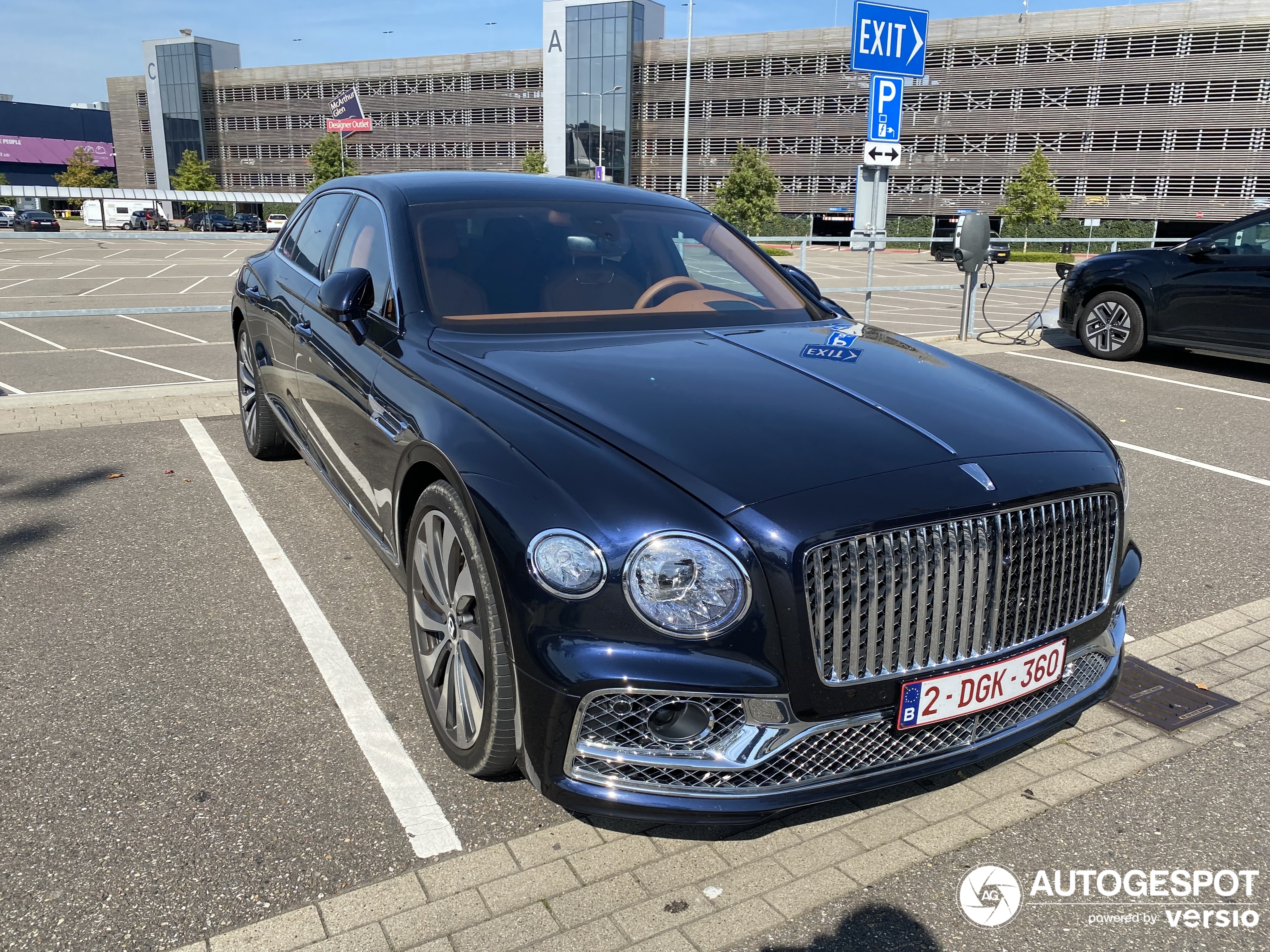 Bentley Flying Spur V8 2021