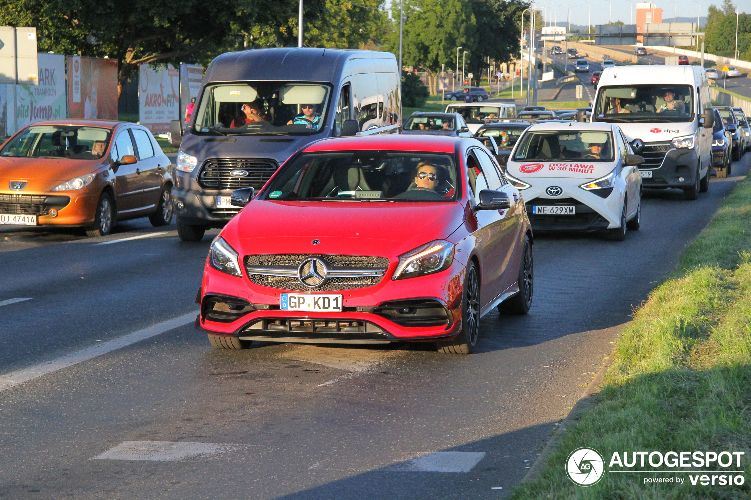 Mercedes-AMG A 45 W176 2015