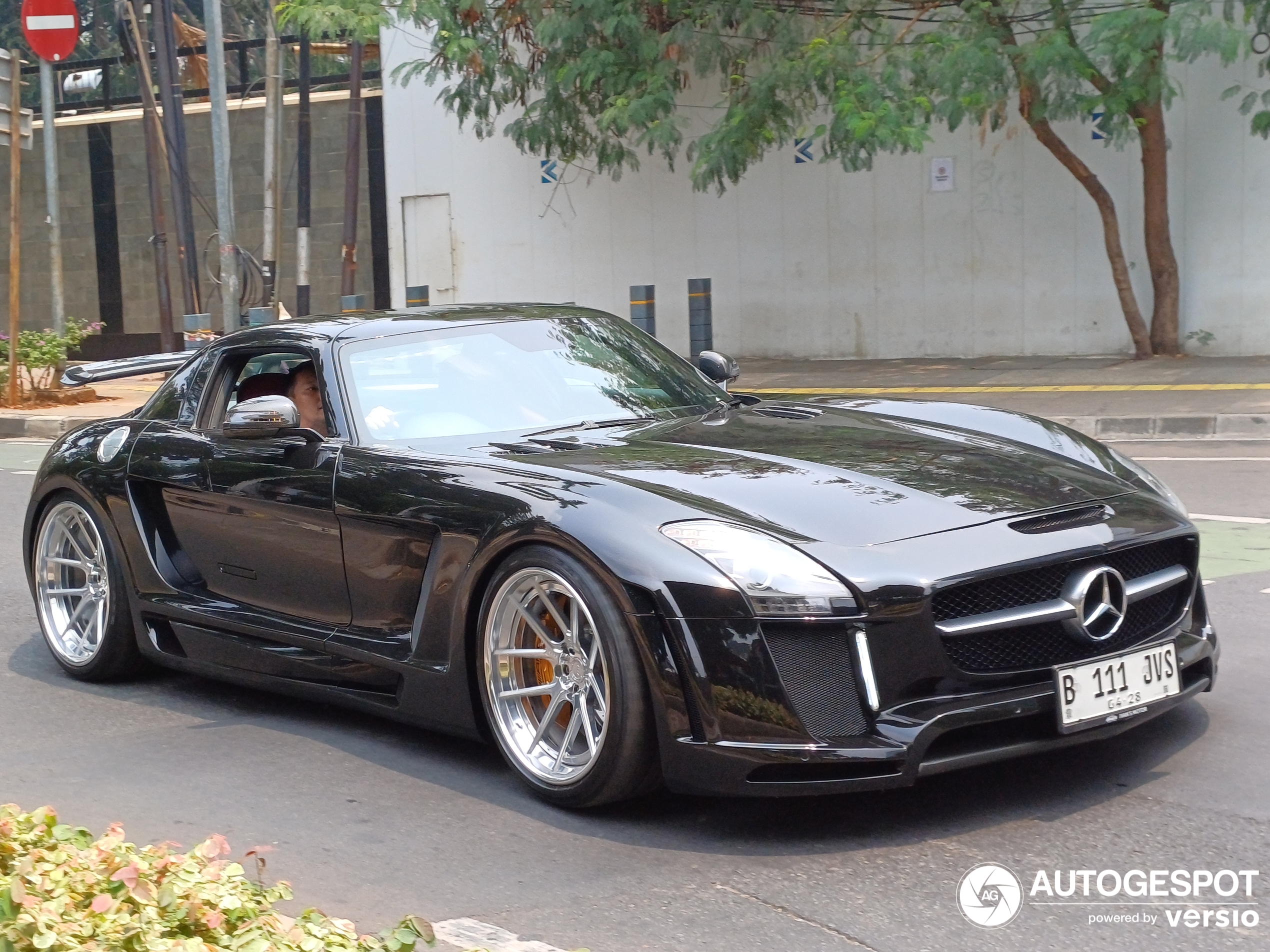 Mercedes-Benz FAB Design SLS AMG Gullstream