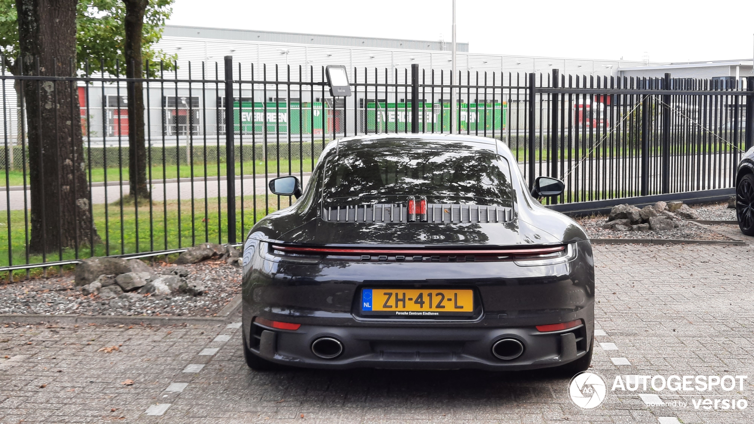 Porsche 992 Carrera 4S