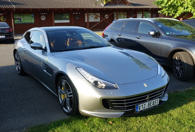 Ferrari GTC4Lusso