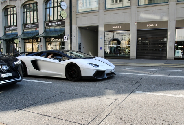 Lamborghini Aventador LP700-4