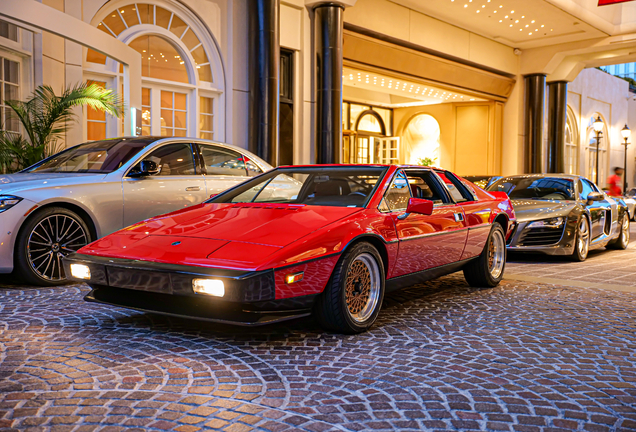 Lotus Esprit S2