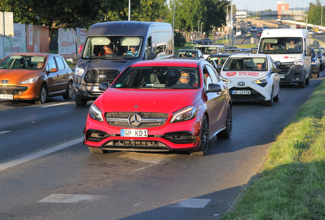 Mercedes-AMG A 45 W176 2015